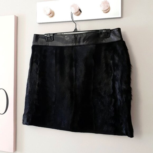 NWT Danier black fur leather mini skirt, 10 - Picture 4 of 10